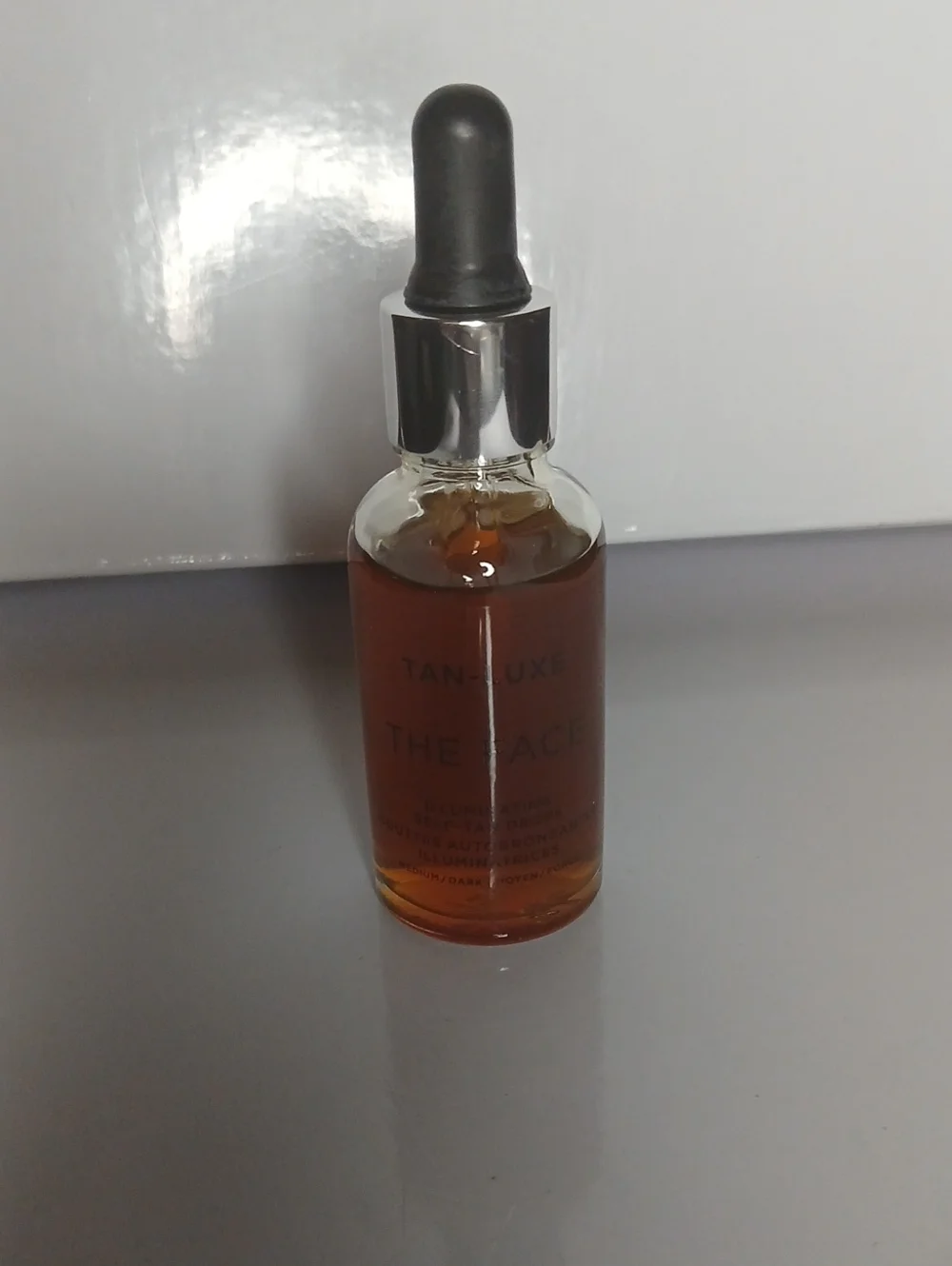 Medium / Dark Tan-luxe The Face Illuminating Self-Tan Drops - 1 Oz